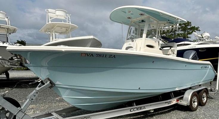 2020 Cobia 240 Center Console