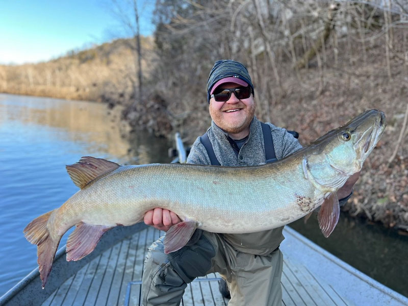 river fishing for muskie