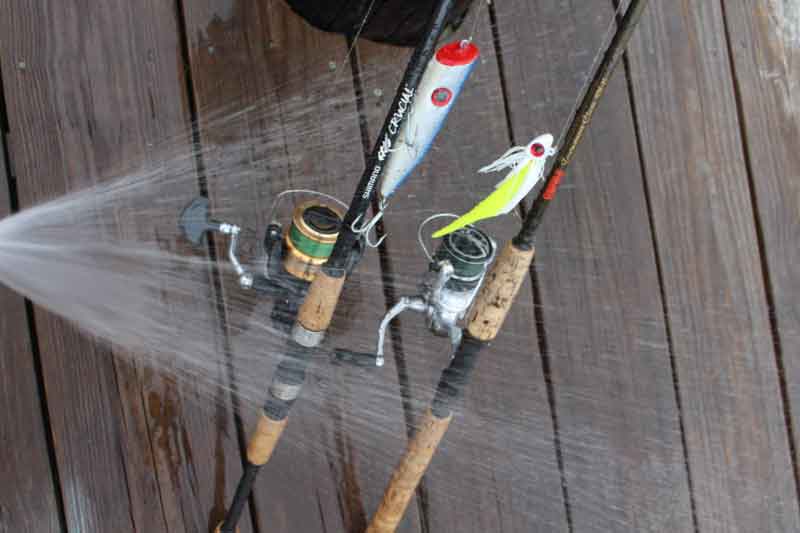 washing off fishing reels